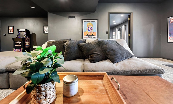 Racine Apartment | Gorgeous Private Apartment
