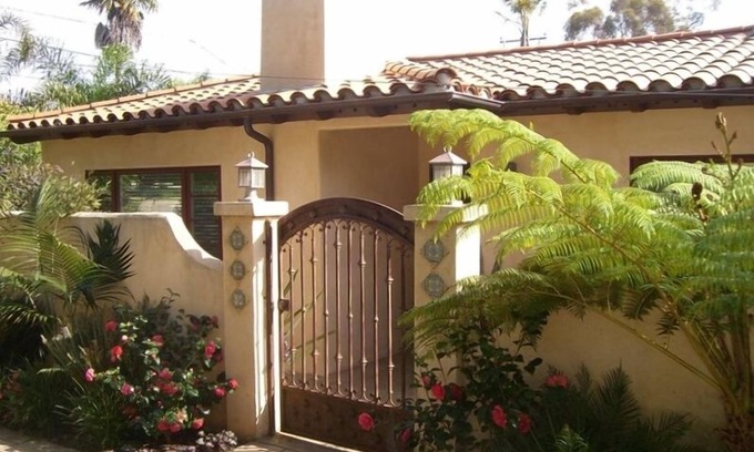 Montecito House | Gorgeous Private Casita in Perfect Location.Walk to Beach/Shopping!