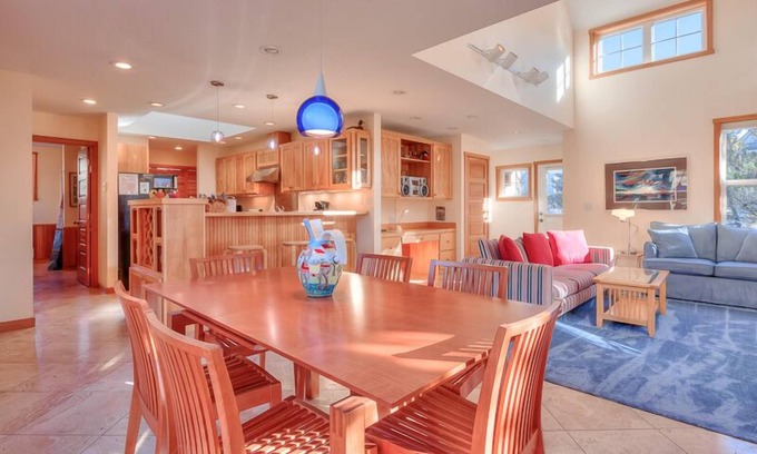 Shorepine Village House | Gorgeous Single-Level Home in Shorepines with Easy Beach Access w/EV Charger!