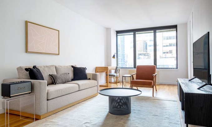 Sutton Place Apartment | Gorgeous Sutton Place 2BR w/Gym, near Central Park, by Blueground