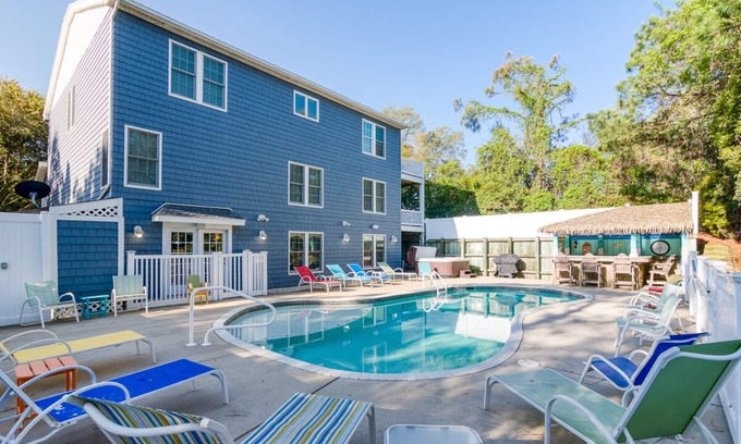 Sea Acres House | Gorgeous vacation home in Duck, situated between the ocean and sound!