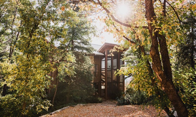 Sundance Cabin | Gorgeous views and two decks! Large open cabin, short walk to lodge - Sleeps 14
