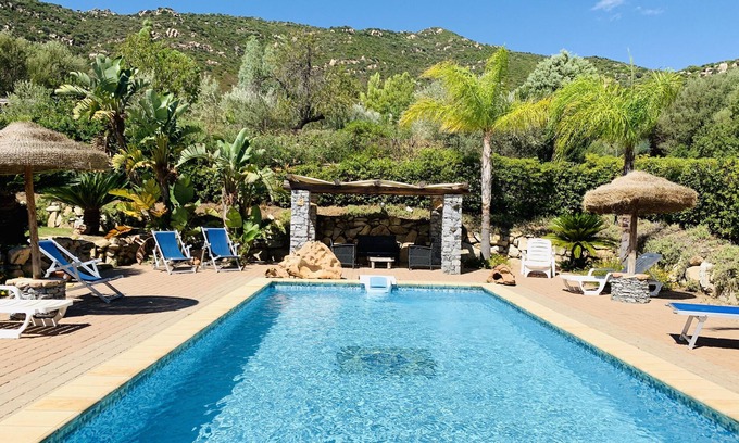 Villaggio delle Mimose Villa | Gorgeous Villa with swimming pool and a beautiful garden!