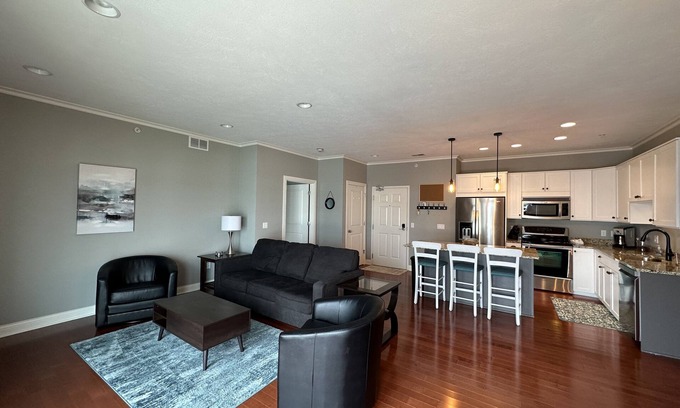 Spring Lake Condo | Gorgeous Waterfront Condo on Spring Lake with Pool Access