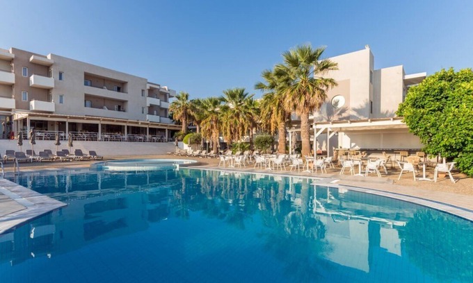 Kato Gouves Hotel | Gouves Bay Hotel is a summer holiday paradise in Gouves.