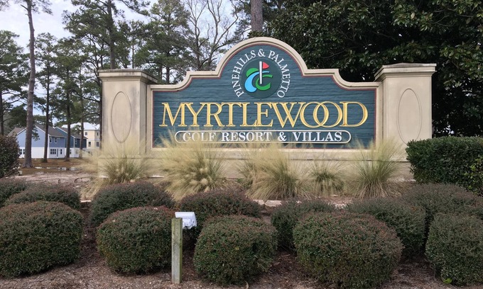 Central Myrtle Beach Condo | GR RATES! GR LOCATION! 2BEDRM w ELEVATOR, GOLF VIEW! FUN! APPRX 1 MILE TO BEACH!