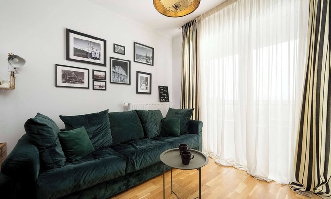 Fabryczna Apartment | Grabiszyńska 186 | Wrocław | Large Apartment | Desk | Balcony