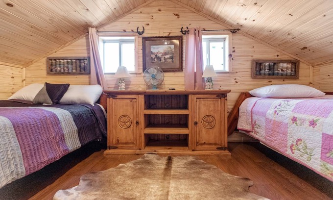 Blanco Cottage | Grace Cabin