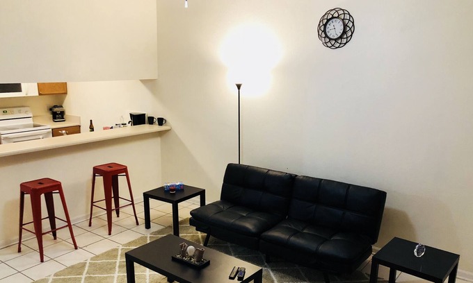 Tallahassee House | Graduation or Game Day for Noles