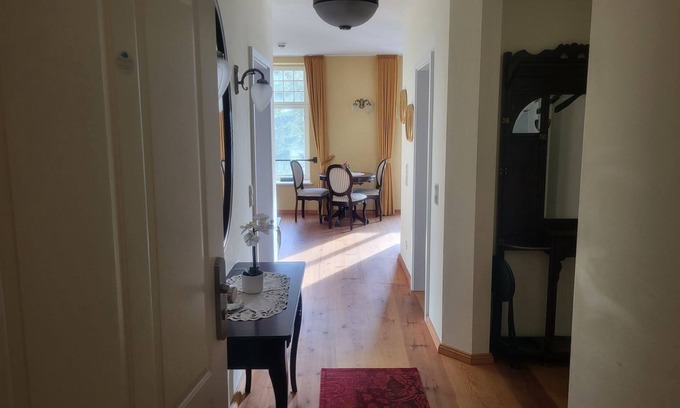 Stolpe Apartment | Gräfinnensuite WF-43 - Comfortable Gräfinnensuite west wing with balcony in