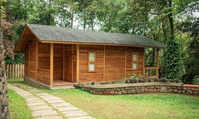 Kuttikkanam Ski Chalet | Granary Experience - Wooden Chalet in a plantation