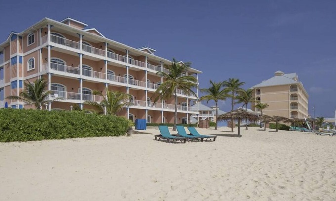 Colliers Bay Hotel | Grand Cayman Resort - Penthouse 2 Bedrm/2 Baths, Beach Front