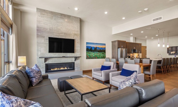 Boulder Ridge Condo | Grand Colorado on Peak 8 2 BD Colorado ski-in/out