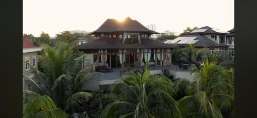 Putrajaya Villa | Grand Serene Lakeside Bali Style Villa