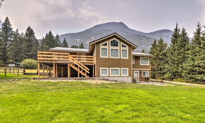 McLeod House | Grand Slam Ranch Hike and Fly Fish On-Site!