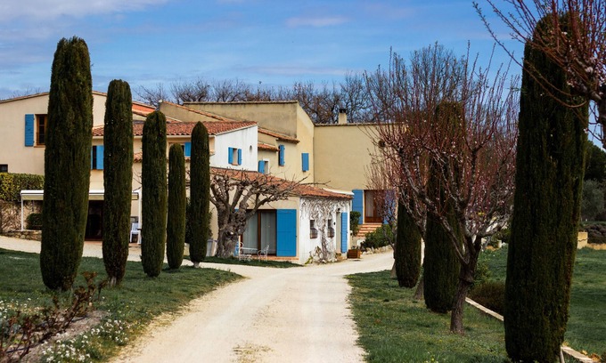 Peypin-d'Aigues Apartment | Grand Studio 45 m2 with swimming pool Luberon