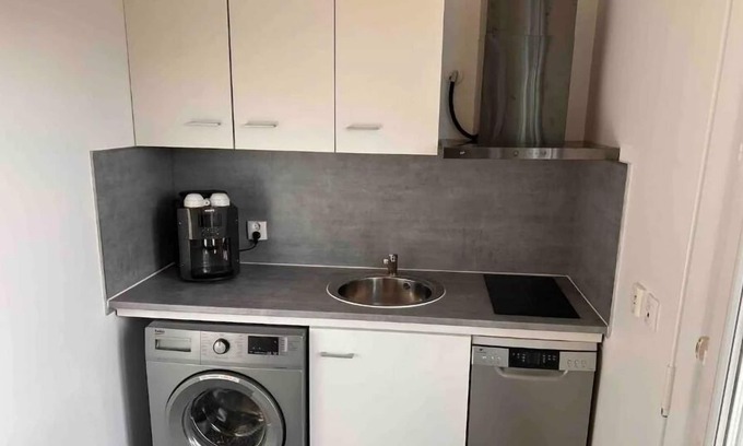 Villeneuve-Saint-Georges Apartment | Grand Studio de 37m2 Avec Terrasse de 12m2
