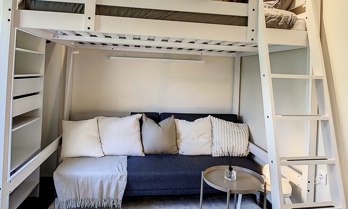 Villeparisis Apartment | Grand Studio Mezzanine Parking CDG 3 pers wifi