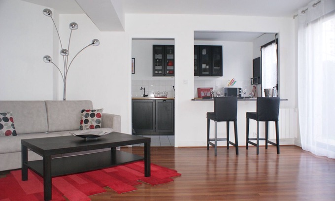 Centre Sud Apartment | Grand T2 of 59m with private garden and parking in the historic center Dijon