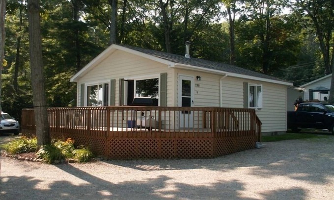 Brutus Cottage | Great Burt Lake Cottage on West Side