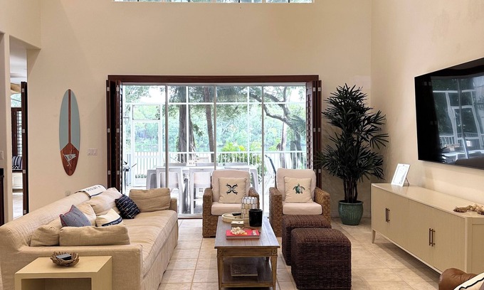 Key Largo House | Great Family Home With Pool And Golf Course And Lake Views