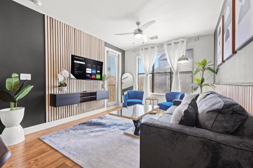 Frisco Apartment | Great for kids Sleeps 10 Lux 2B The Star Toyota Legacy West