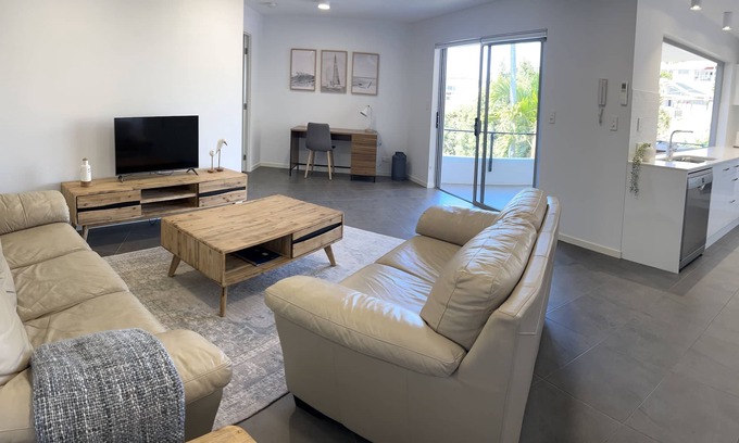 Manly Apartment | Great size close to the action