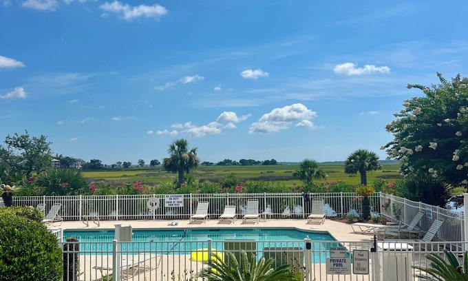 St. Simons Island Condo | Great summer rates, Location, Views, Convenience.Golf/Pool/Fitness/Biking