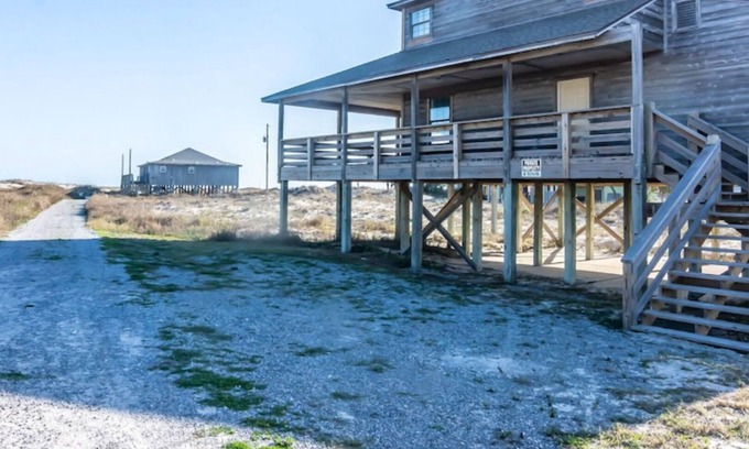 Fort Morgan House | Great views, dog friendly.