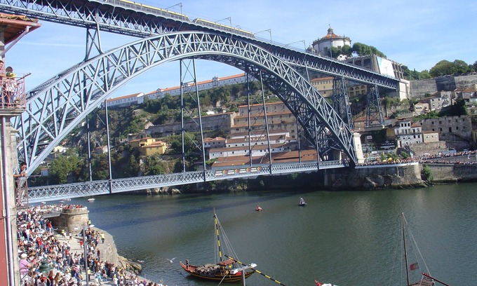 Sao Nicolau Apartment | Great views home at front douro river