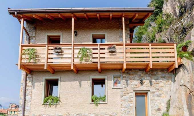 Dervio Ski Chalet | Green Chalet Scalotta - Jacuzzi and SPA - few steps from lake and best trekking