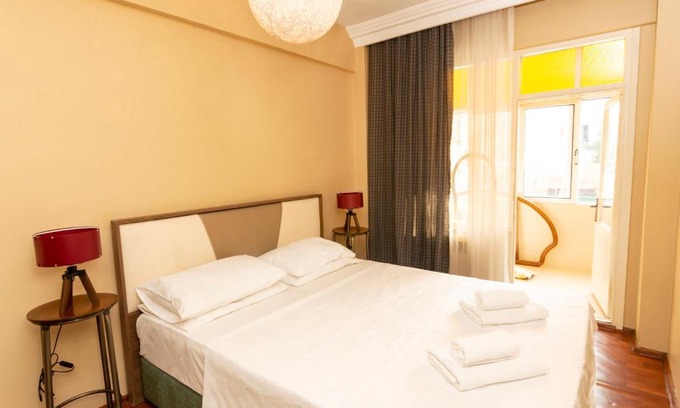 Moda Apartment | Green House - 2BR Large House in Kadıköy