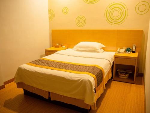 Gushi County Hotel | GreenTree Inn Xinyang Gushi County Yucheng Avenue Express Hotel