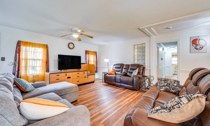Greenville House | Greenville Home: 2 Mi to Downtown!