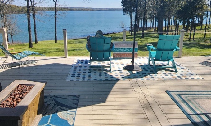 Drasco Resort | Greers Ferry Lake House Perfect for Solar Eclipse!
