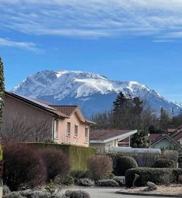 Varces-Allieres-et-Risset Apartment | GRENOBLE SUD VARCES Suite privatisée au pied des Montagnes