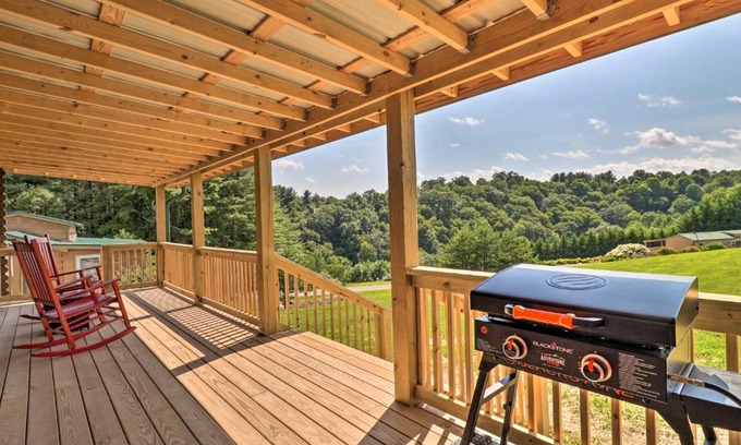 Sparta House | Grill and River Access Tiny Cabin in Sparta!
