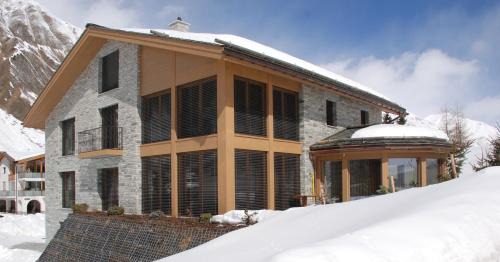 Ravaisch Cabin | Grischuna Mountain Lodge