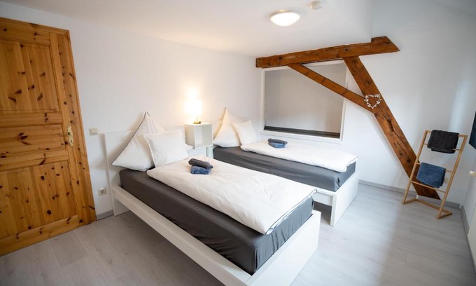 Neuhausen Apartment | Große 3-Zimmer Maisonette Wohnung in Neuhausen