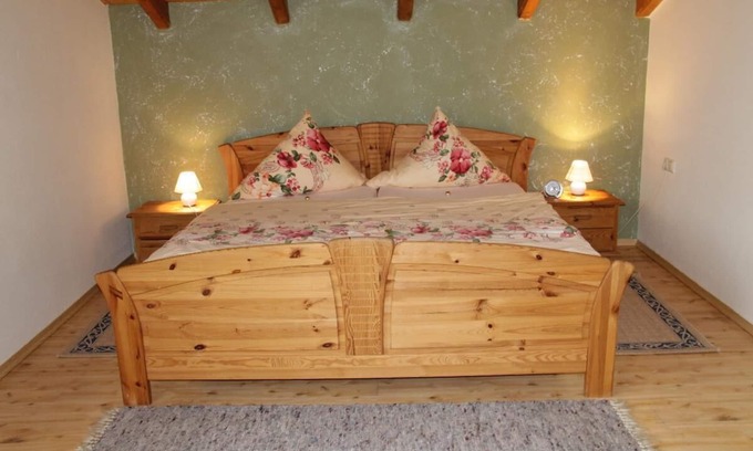 Arnbruck Apartment | Große Ferienwohnung (80qm) mit gemeinschaftlicher Sauna