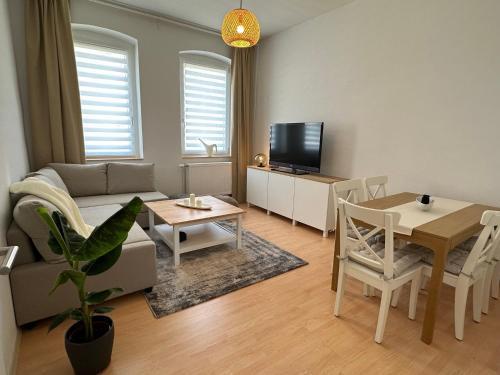 Ilversgehofen Apartment | Große Ferienwohnung für Gruppen und Familien bis 8 Personen mit Balkon