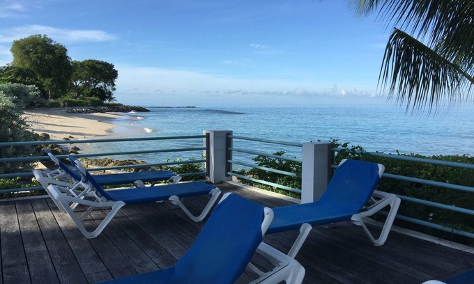 Sunset Crest Apartment | Ground Floor Apt with garden only 3 mins walk to Beach and Beach Club