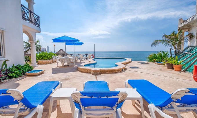 Akumal Condo | Ground-Floor Beachfront Condo with Pool, Patio & Concierge