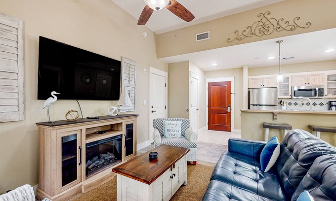 Baytowne Wharf Condo | Ground-floor condo with patio, central AC, shared pool, & tennis