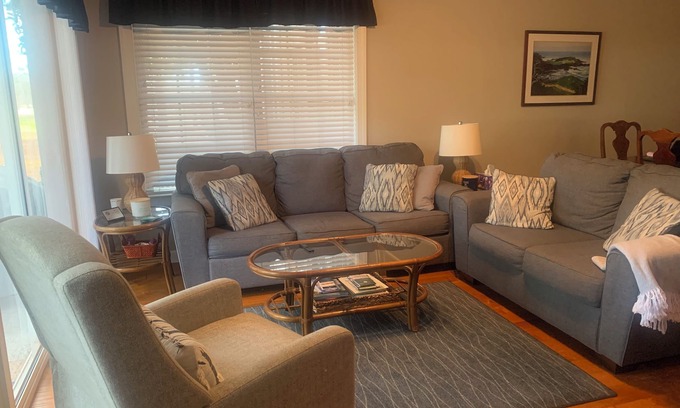 Sea Trail Condo | Ground Level Sea Trail Champions Golf Villa - 1 mile to Beach, inclusive rates