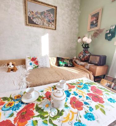 Male Svatonovice Apartment | GROUNDFLOOR Vintage RETRO bezbarierovy v rodisti Karel Capek RUR ROBOT v blizkosti Krkonos pro milovniky cyklistiky Vintage non-barier accomodation near mountain for bicycle, JW