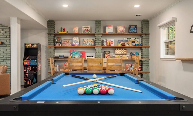 Northwest Raleigh House | Group & Family-Friendly | Game Room | Sleeps 14
