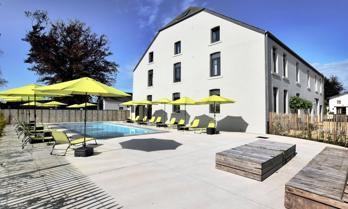 Sainte-Cecile House | Group Retreat with Spa