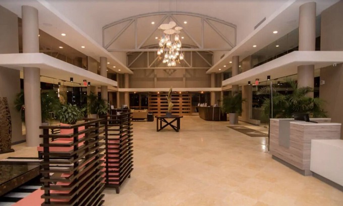Isla Verde House | Group Vacation! Near Museum of Art of Puerto Rico, Boating, Parasailing