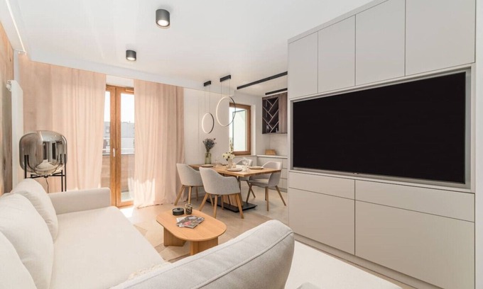Grzegorzki Apartment | Grzegórzecka Apt - Parking, Balcony, Workspace, AC - by Rentujemy